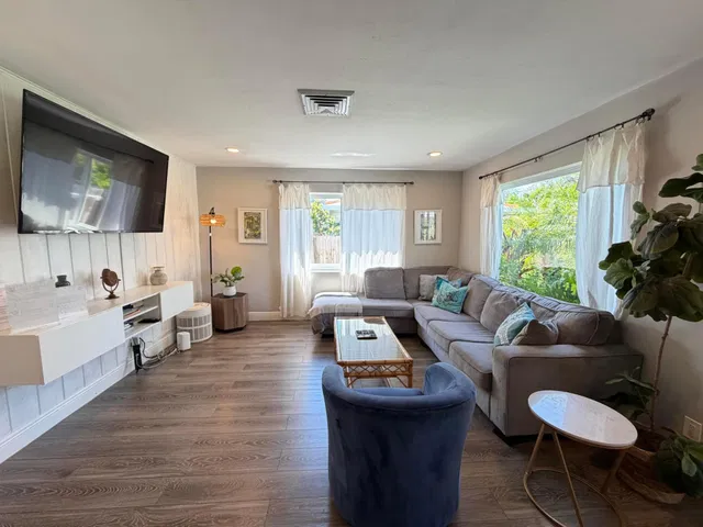 SoSo West Palm Beach Residence photo 9