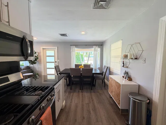 SoSo West Palm Beach Residence photo 15