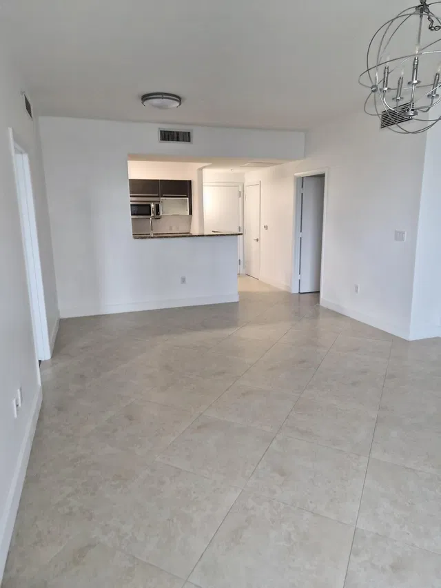 Cityplace South Tower Unit 609 photo 9