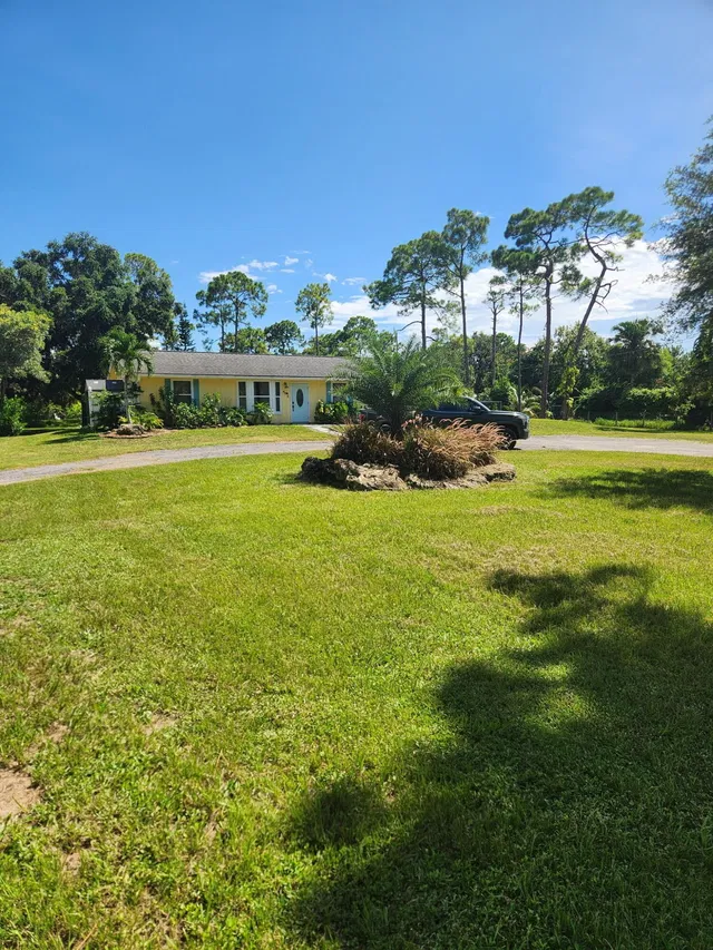 Residence photo 2