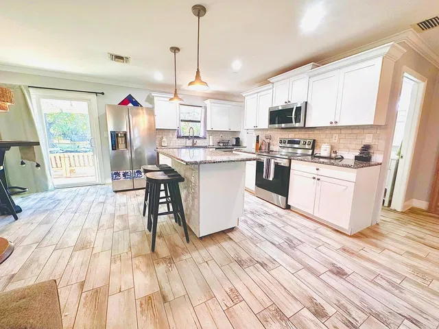 Residence photo 17