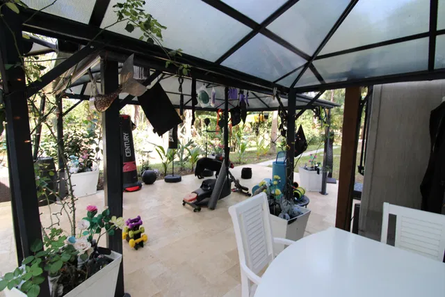 Residence photo 6
