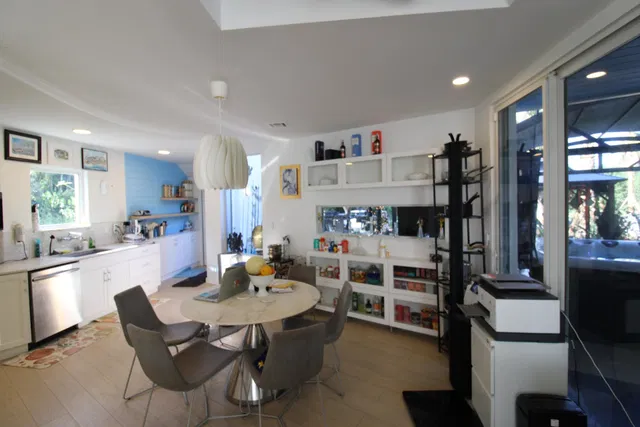Residence photo 30