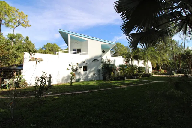 Residence photo 36