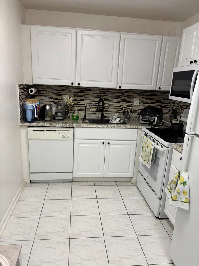 Residence photo 2