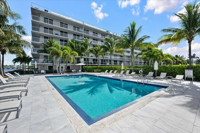 South Palm Beach Residence photo 22
