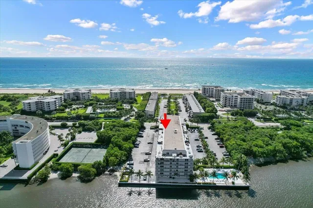 South Palm Beach Residence photo 39