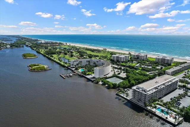 South Palm Beach Residence photo 40
