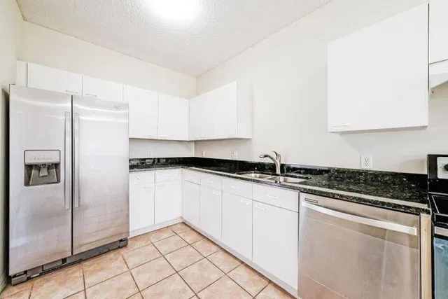 Residence photo 2