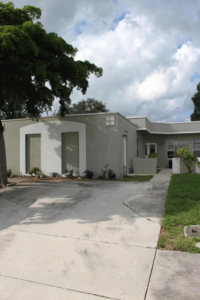 Residence photo 23