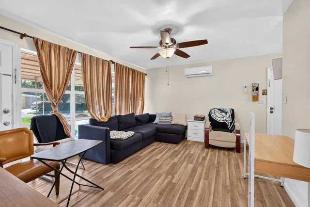 Residence photo 14