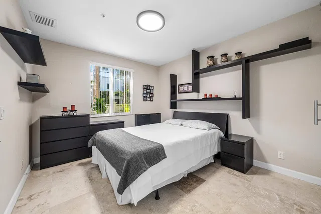 Residence photo 11
