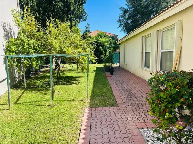 West Palm Beach Residence photo 7