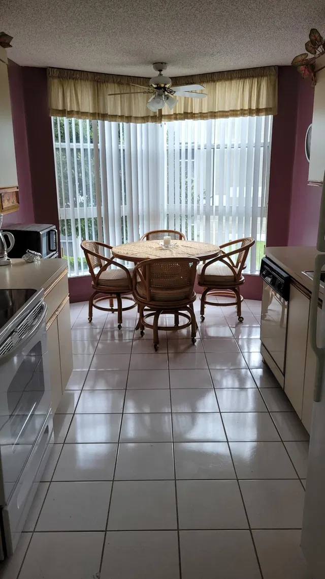 Unit 202 photo 8