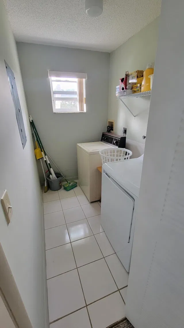 Unit 202 photo 17