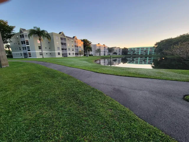 Unit 202 photo 28