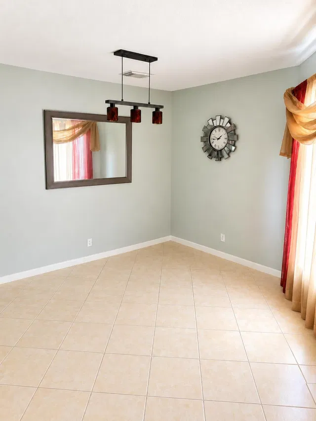 Residence photo 2