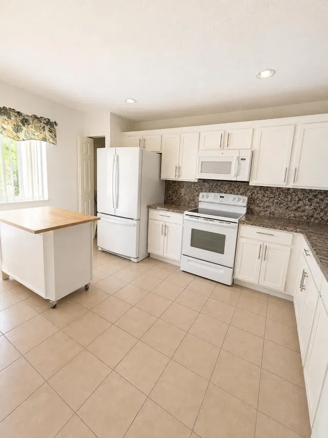 Residence photo 4