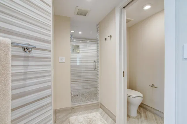 Unit 204S photo 25