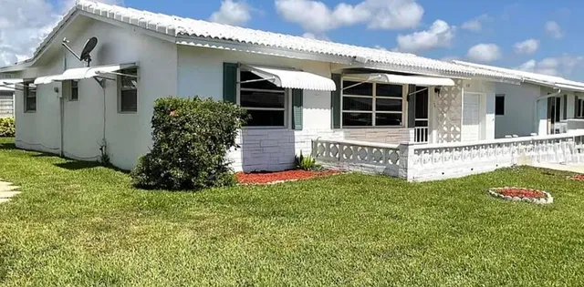 Residence photo 2