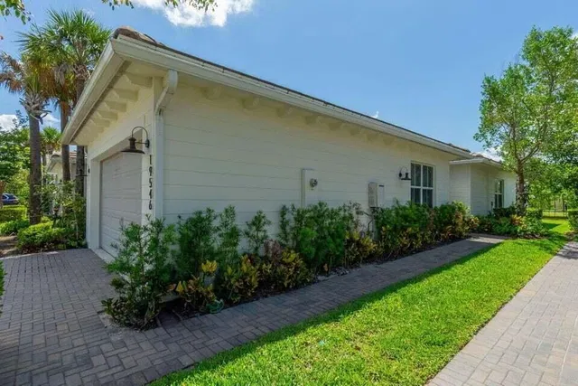 Residence photo 4