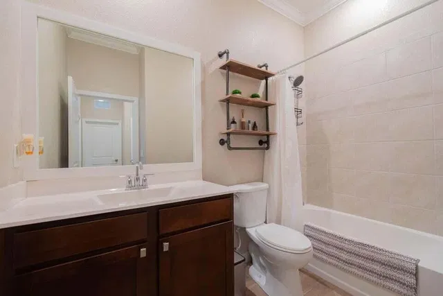 Residence photo 12