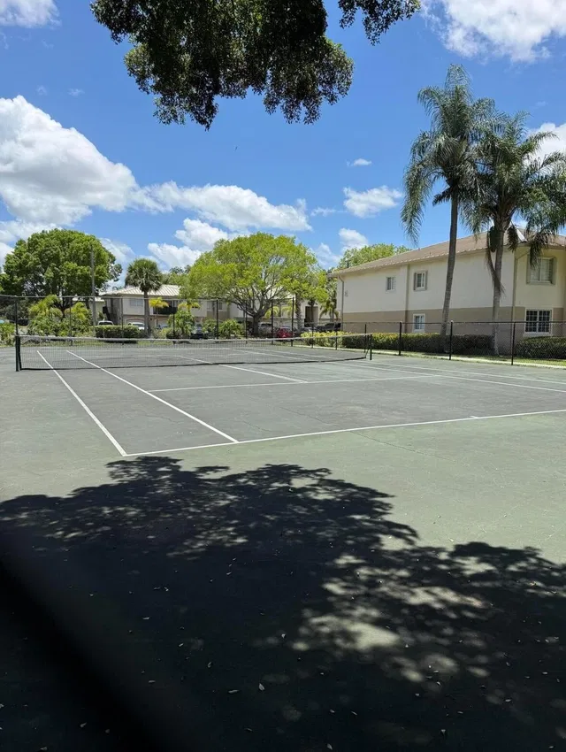  Unit 502 photo 19