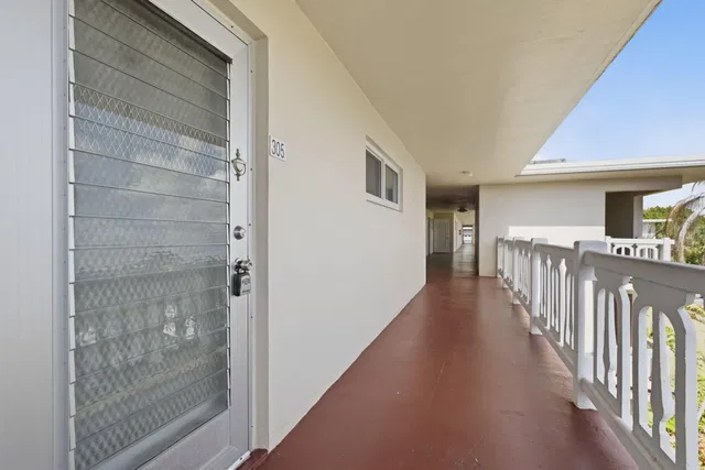 Residence photo 3