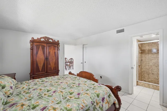 Residence photo 19