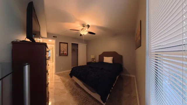 Unit 101 photo 15