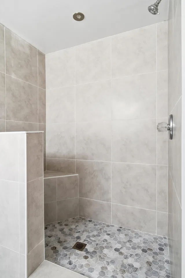 Unit Unit 2 photo 10