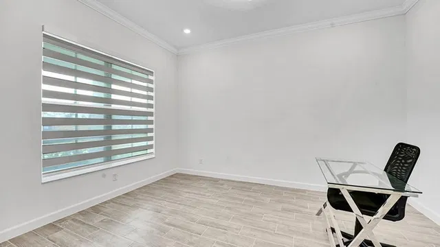 Residence photo 17