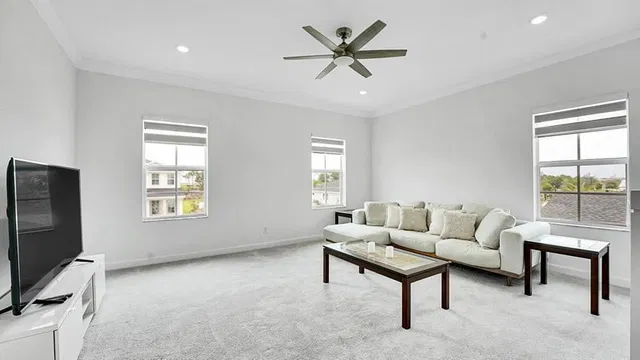 Residence photo 18