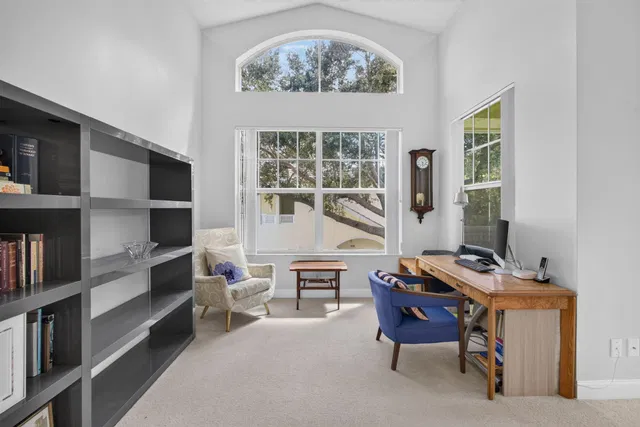 Residence photo 19