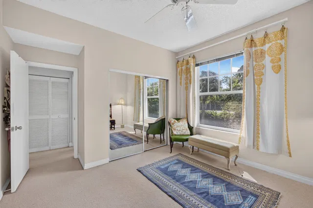 Residence photo 30