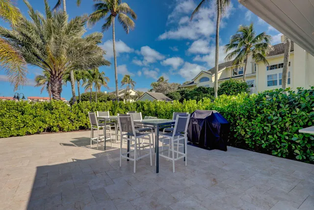 Residence photo 74