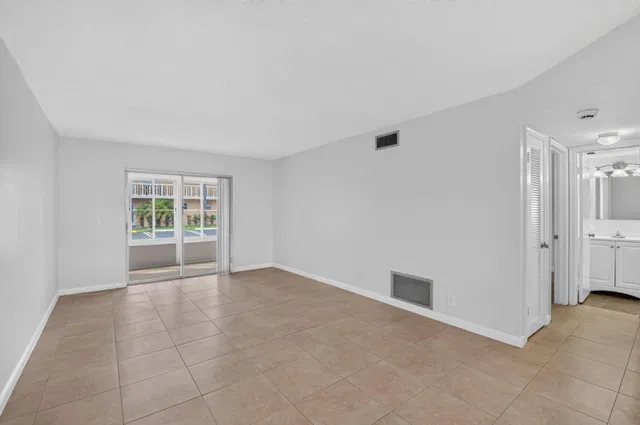 Unit 104 photo 5