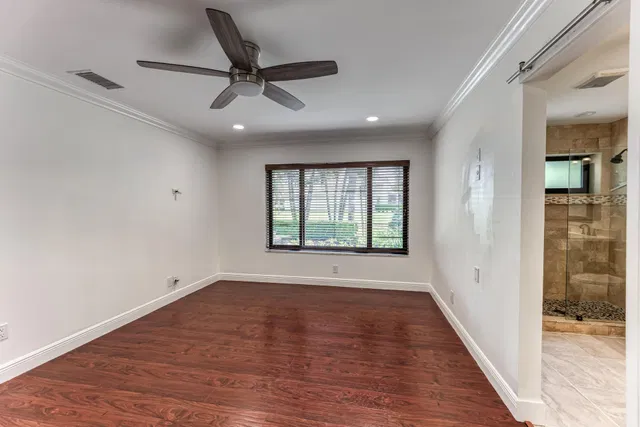 Residence photo 15
