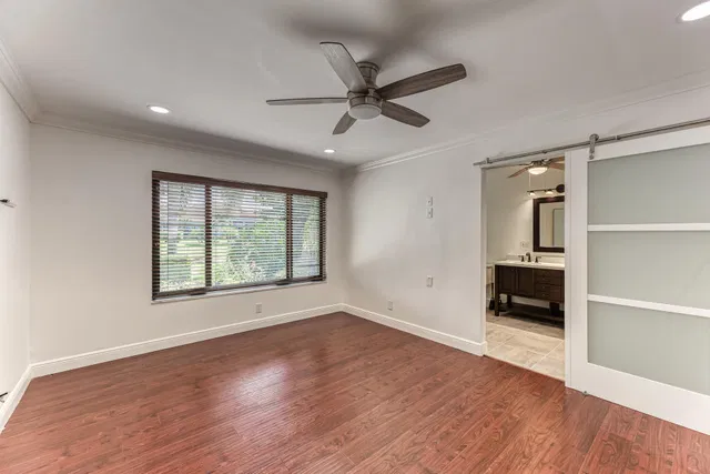 Residence photo 16