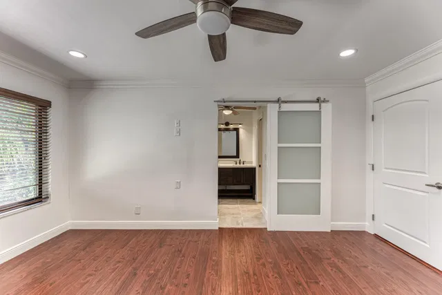 Residence photo 17