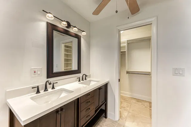 Residence photo 20