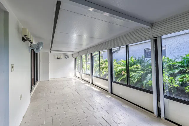 Residence photo 36