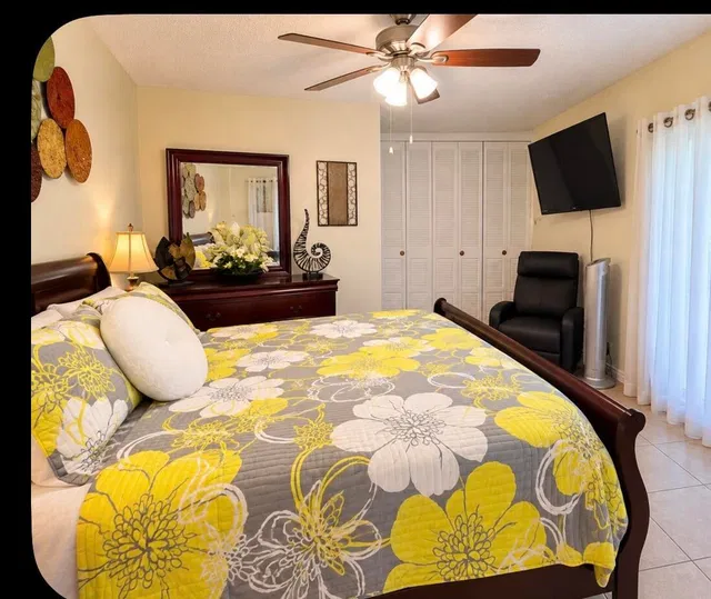 Unit 149 photo 5