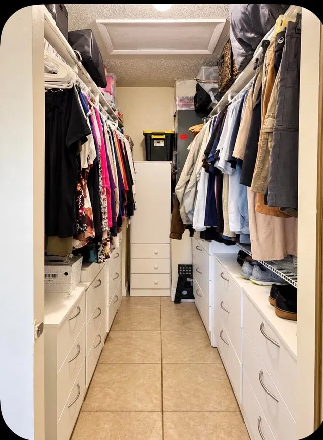 Unit 149 photo 9