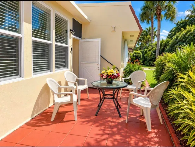 Unit 149 photo 15