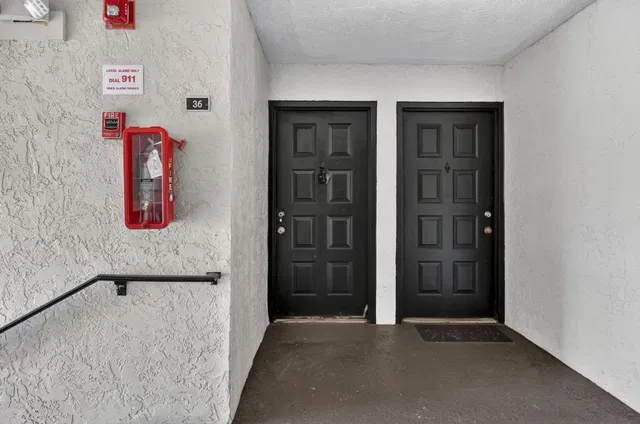 Unit 36 photo 9