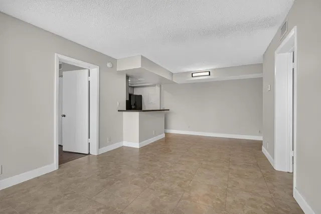 Unit 36 photo 14