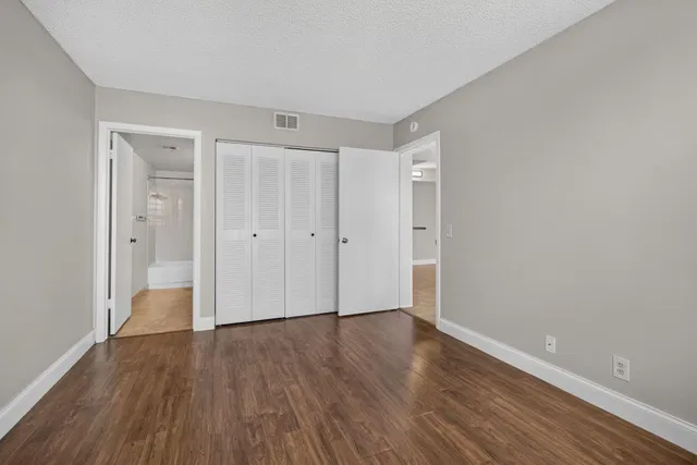 Unit 36 photo 29