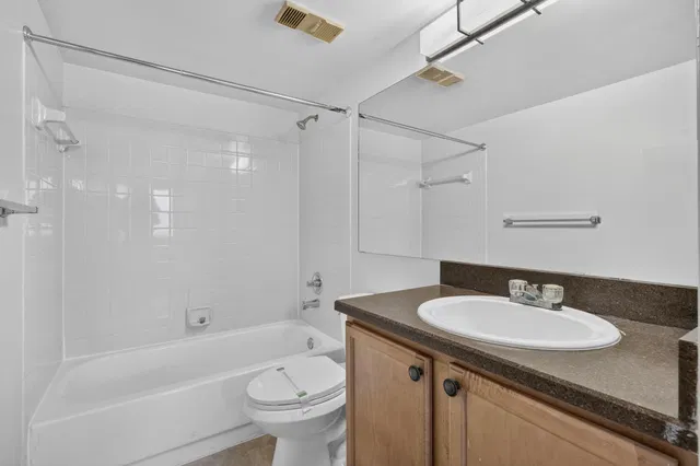 Unit 36 photo 30