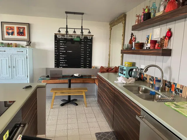 Unit 1204E photo 6